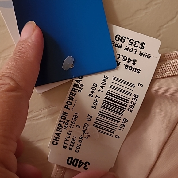 New with tags, 34DD high support sports bra, underwire - Picture 5 of 5